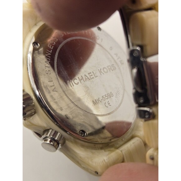 Michael Kors 49mm MK- 5598 Ladies' Watch. Box + Papers. New Battery. 6.25" Band - Picture 13 of 15